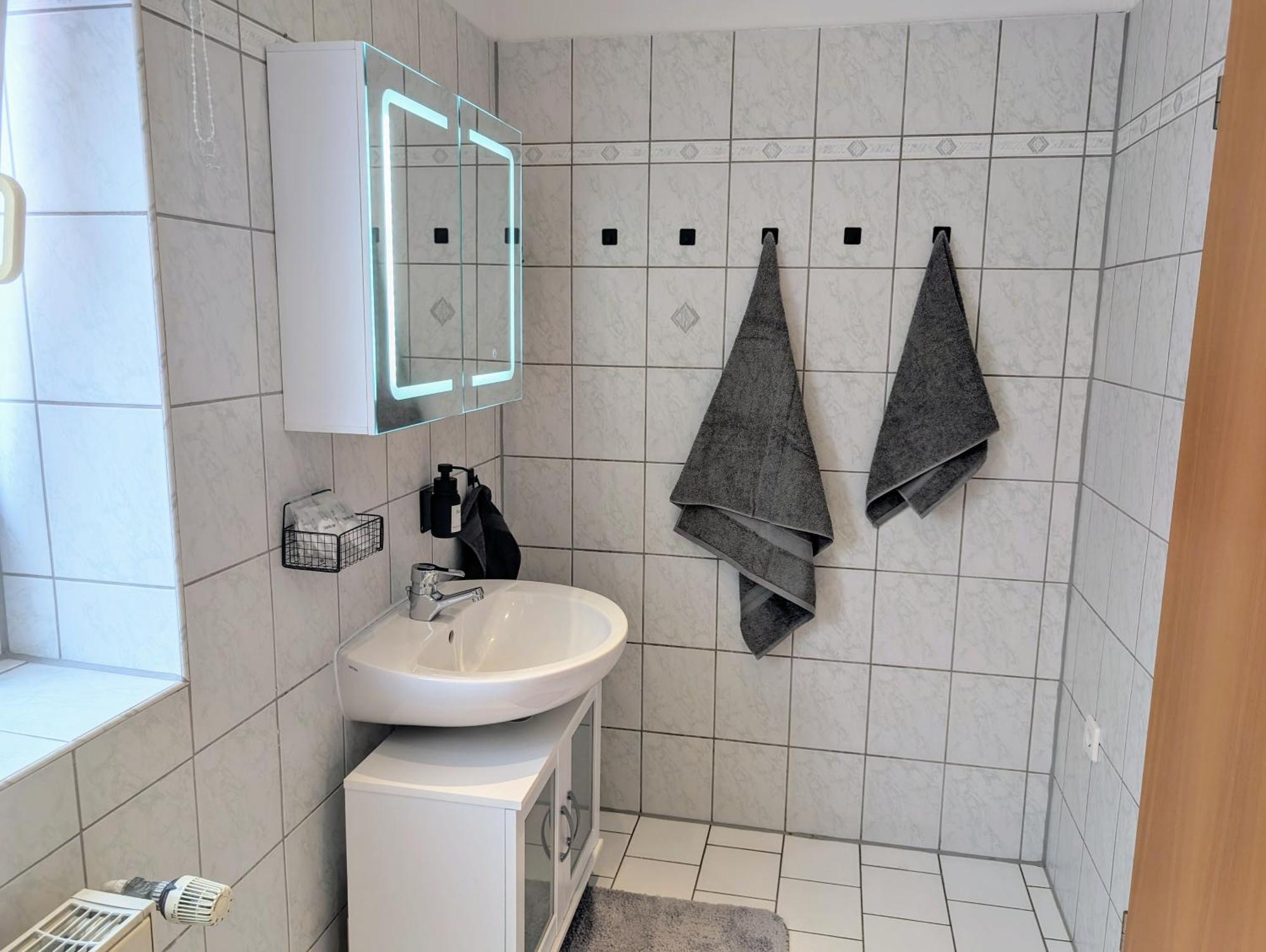 Casa Apartment Modern Vintage Flexibilitaet Pur- Perfektes Apartment Fuer Familien Und Geschaeftsreisende 5 Schlafplaetze, Vollausstattung, Amazon Prime & Parkplatz Inklusive Magdeburgo Esterno foto